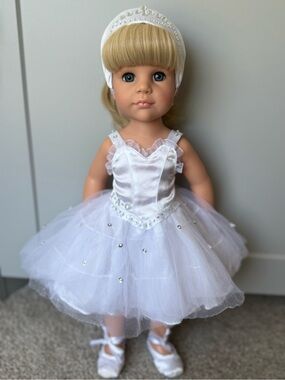 FAO Schwarz Gotz TESS Ballerina 18" Doll